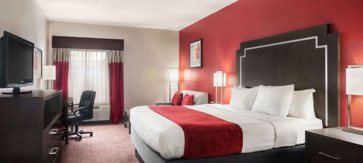 Days Inn & Suites by Wyndham Murfreesboro Отели в г. Мерфрисборо