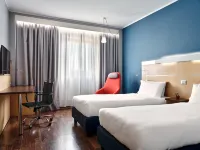 Holiday Inn Express Milan - Malpensa Airport Hotels in Somma Lombardo
