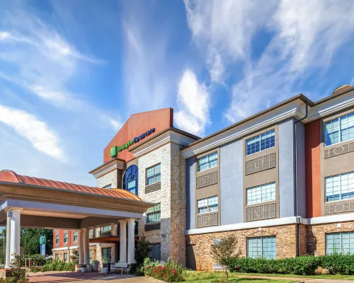 Holiday Inn Express & Suites HENDERSON-TRAFFIC STAR by IHG Hotels in Henderson