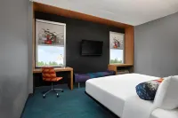 Aloft Montreal Airport