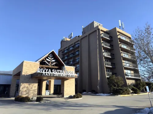 Divya Sutra Plaza and Conference Centre, Vernon, BC Hotels in Vernon