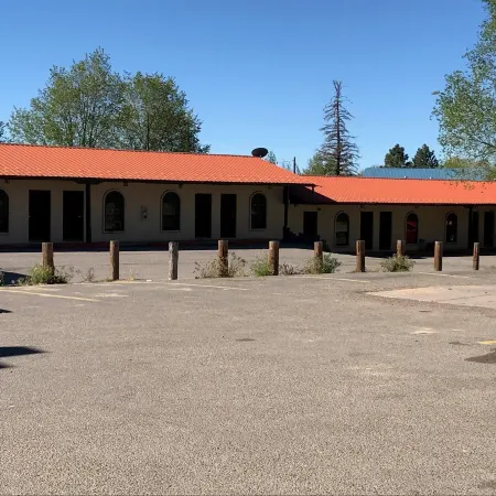 Frontier Motel