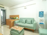 Simple 2 bedroom above mall bassura Netflix