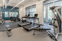 Aloft Jacksonville Tapestry Park - parking