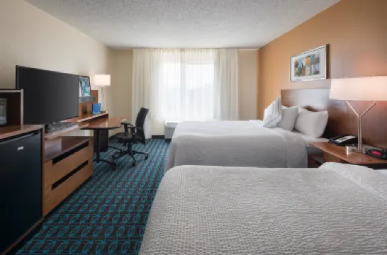 Fairfield Inn & Suites Loveland Fort Collins 鄰近Seven Lakes Park的酒店