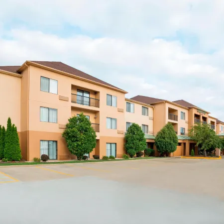 Courtyard Springfield