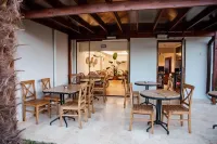 VillaQua Boutique Hotel - breakfast