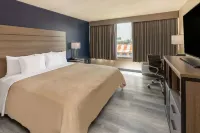 Baymont by Wyndham Laredo - 2-Star