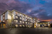 Best Western Plus Lacombe Inn  Suites Hotels in 