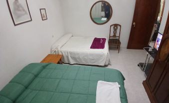 Triple Room in Chalet in Toledo