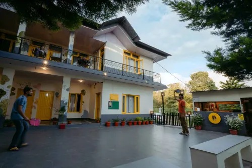 The Hosteller Bir