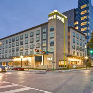 Home2 Suites by Hilton Dallas Downtown at Baylor Scott & White Отели рядом с достопримечательностью «Аквариум Даллас Уорлд»