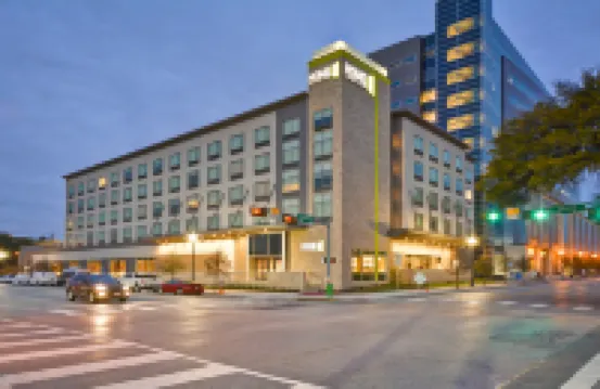 Home2 Suites by Hilton Dallas Downtown at Baylor Scott & White Hoteles cerca de Parque Fair