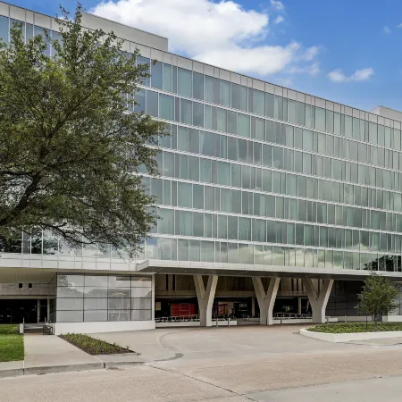 Hilton University of Houston Отели рядом с достопримечательностью «Менил Коллекшен»