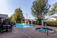 Hampton Inn Jackson/Pearl-Jackson International Airport - Pools