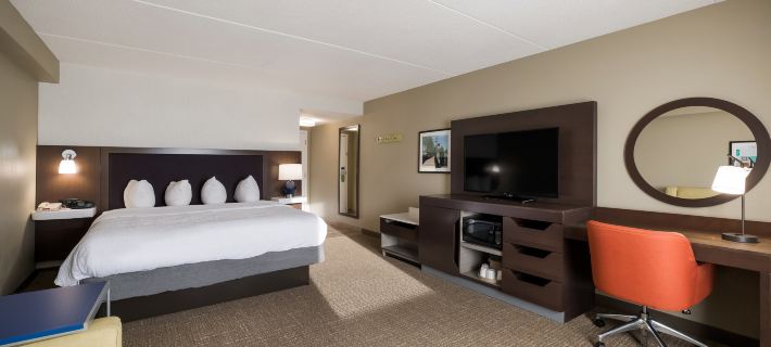 Hampton Inn McHenry Hotels in McHenry County