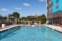 Tru by Hilton Prattville - Pools