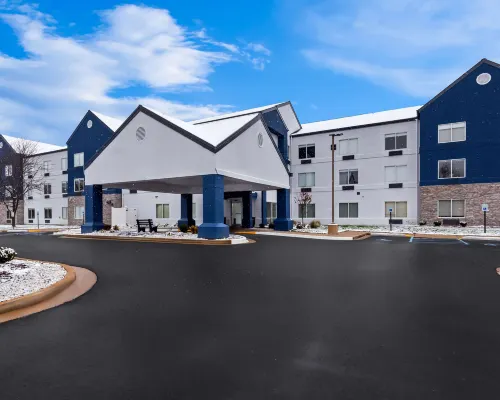 SureStay Plus by Best Western Fenton Hotels in Fenton
