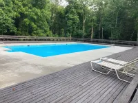 Cozy Creek Cabin: 1-Bedroom Cabin next to Pipestem Resort