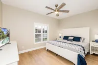 Newly Remodeled Pool Home with Players Club Access in Lely Resort!