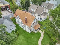 Stylish 4BR 2 Bathroom Home in Forest Park Hotels near Shea Library, American International College