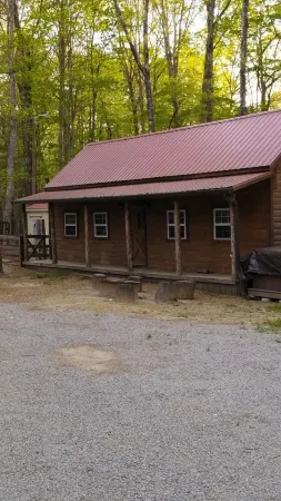Cozy Cabin and Campground near Big South Fork National River and Recreation Area