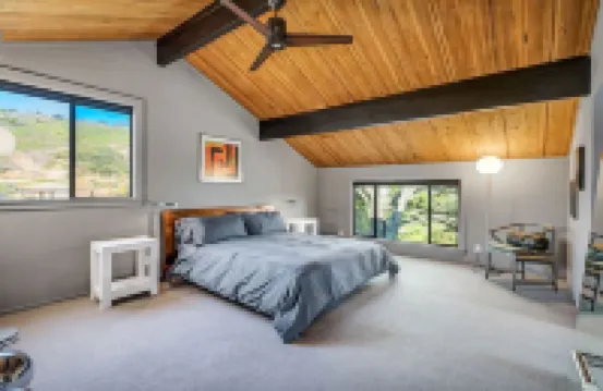 Wine Country Retreat between Sonoma & Napa Valleys