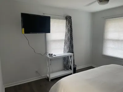 Beautiful house close to downtown & Cone Hospital Hotel in zona North Carolina Agricultural and Technical State University