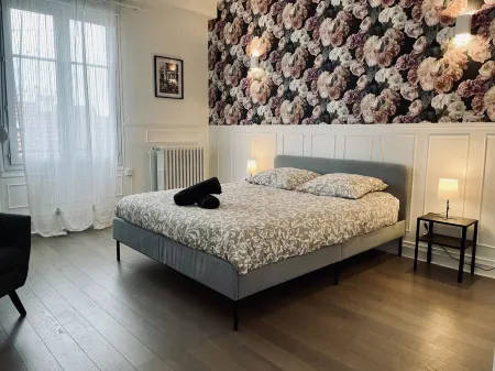 « Le 52 Appartement de Charme » Отели рядом со станцией REIMS RAILWAY STATION