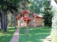 Wooden guest cottage - Homestays