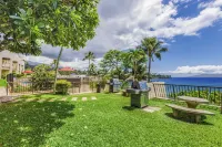 Corner Unit with Panoramic Ocean Views Next to Pool at Napili Point