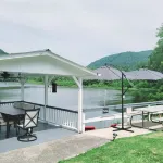 Charismatic 4-bedroom home on the New River