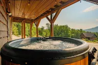Ski Sunday River, Killer Views, Hot Tub, Epic Game Room, Fire Pit, Dog Friendly