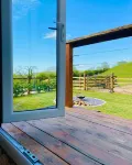 Loki Shepherds hut [ Graig Escapes ]