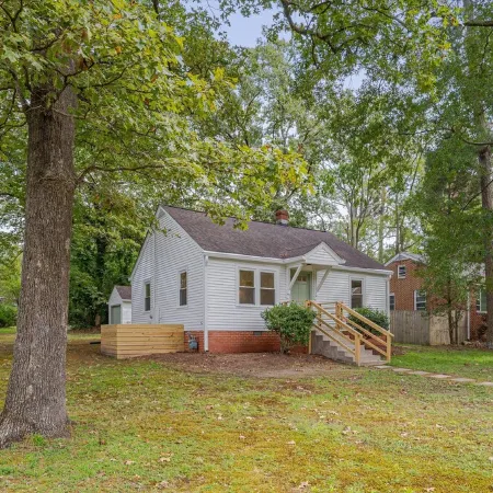Ideally Located Modern Sanctuary, Newly Renovated