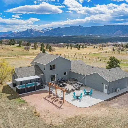 20 ft swim spa! 5 bed, 4 bath, hot tub, 5 acres, game room, north CO Springs!