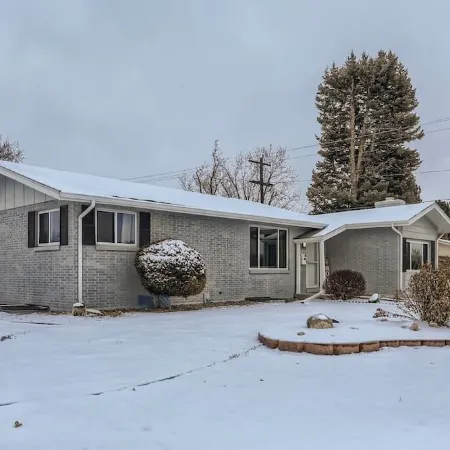 Luxurious getaway near Olde Town Arvada