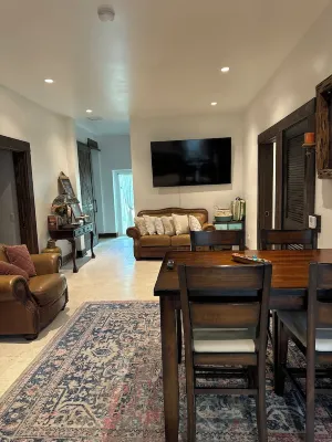 7 bedroom Beautiful, Clean - Coconut Grove