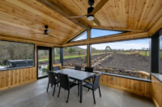 Newly renovated, convenient to area attractions yet very serene