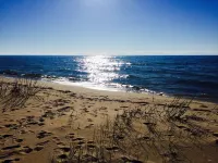 Good Hart Beach Cottage on 100' of Private Beach on Lake Michigan Hotel a Emmet County
