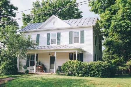 Quaint Home in Lexington