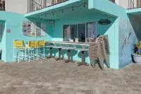 Cozy 2Br/2BA Oceanfront Condo - Steps from the Beach!