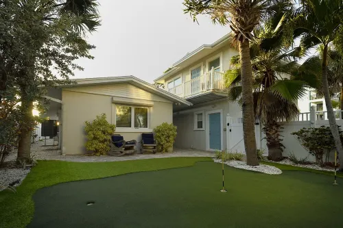 Beautiful Beachfront Home with Private Pool/ Firepit /on the Gulf