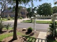 Large home in walking distance to everything downtown and False River Hotels near St. Mary of False River