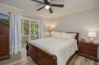 Waterfront-Gorgeous Views-New Boat House-Fire Pit-Much More!!