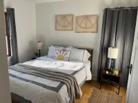 Elegant charm! Hotels near 1022 Pub & Grub