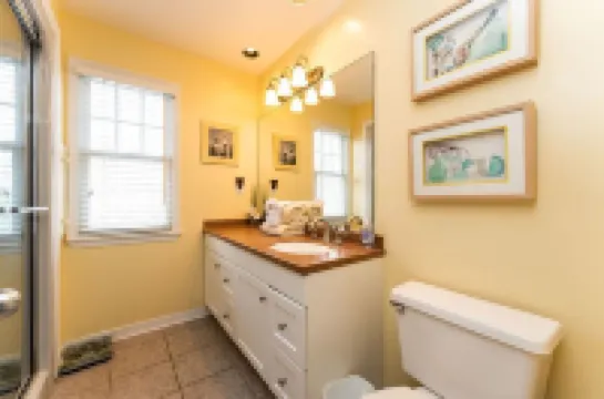 Roosters Perch at Truman Annex- Low Summer Rates!!!