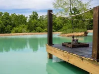 Unique Waterfront Nature Cabin Hot Tub Sauna 3 mi from Hocking Hills St Pk Hotels in Swan Township