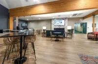 Best Location in Lake Geneva, walk to downtown!