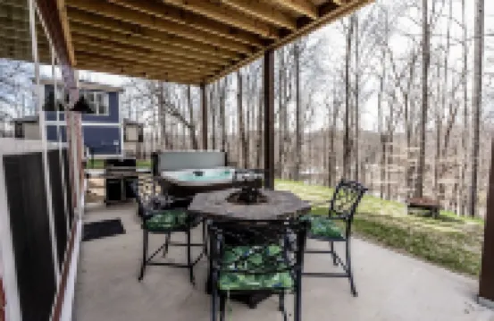 Tennessee Cabin with Hot Tub and Boating Access.